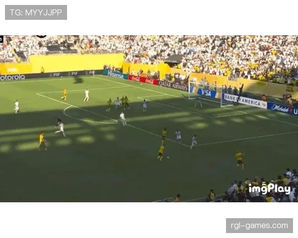 库尔图瓦对利物浦曼城的极限扑救解析